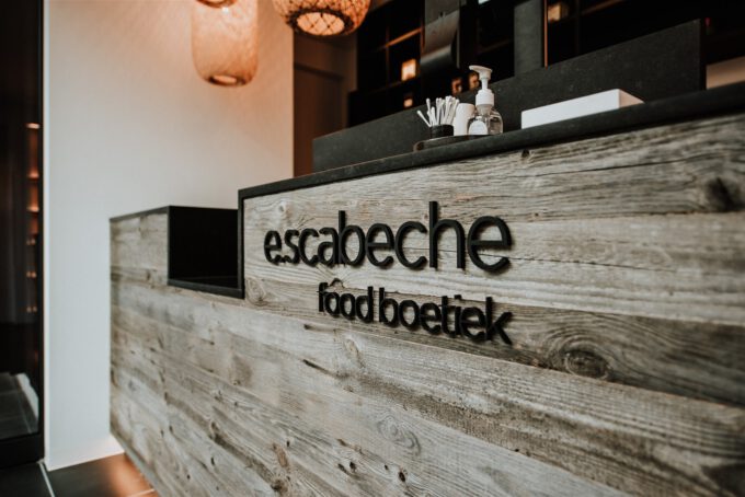 Bekend restaurant Escabeche gerenoveerd naar foodboetiek en traiteurzaak.